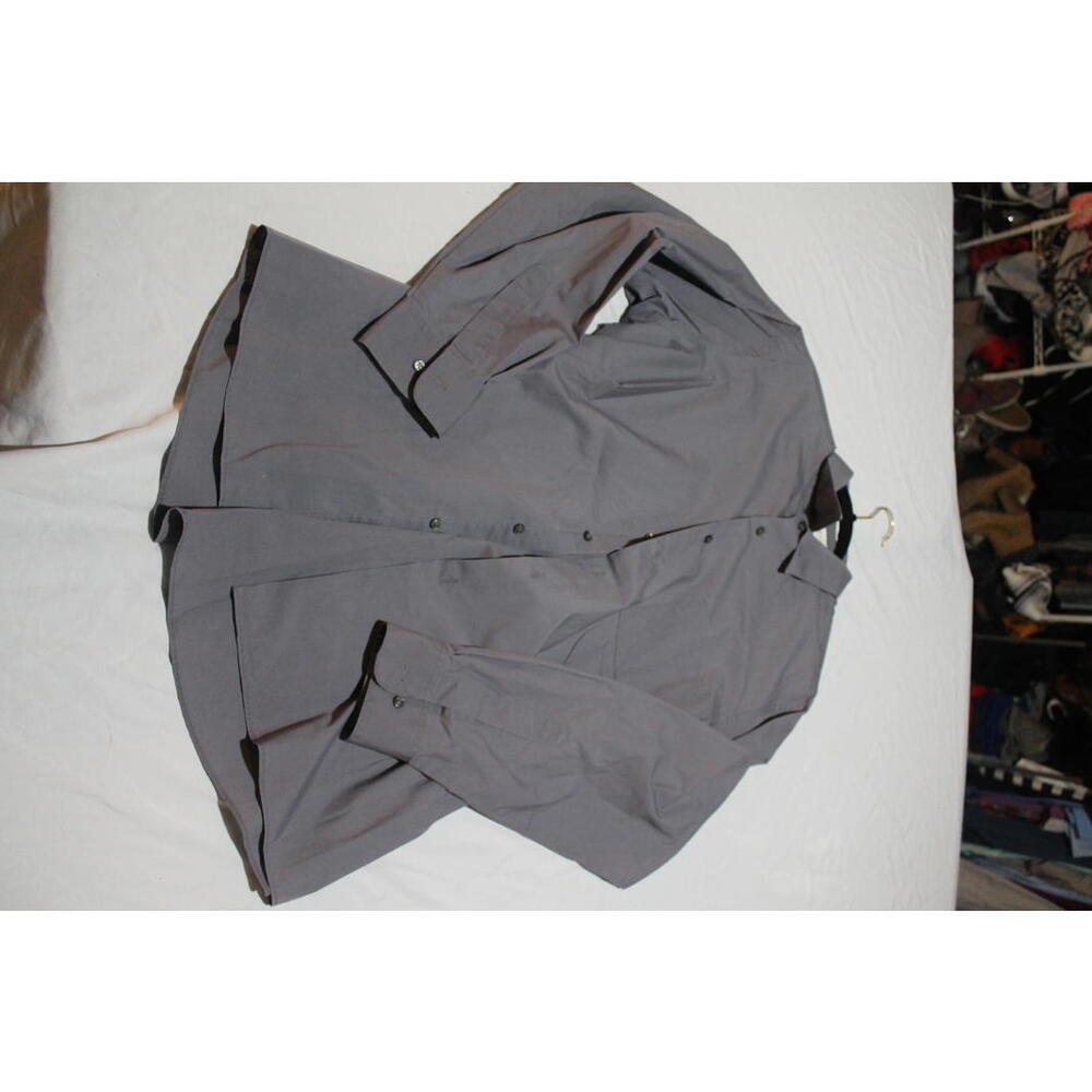 Men's Van Heusen Gray Poplin Dress Shirt, Size Large